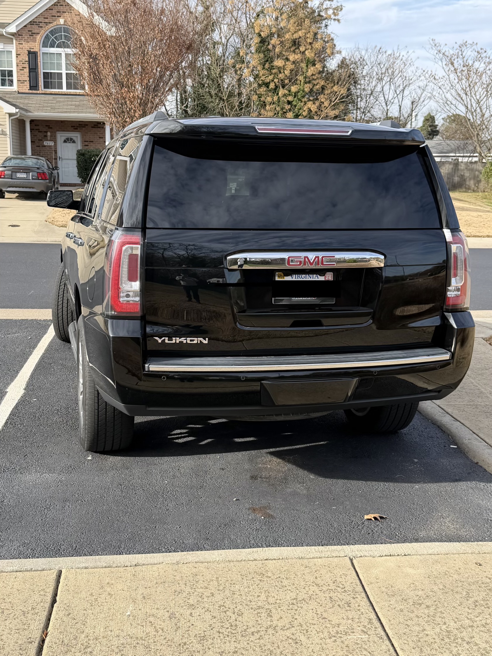 Used 2016 GMC Yukon Denali w/ Open Road Package AWD/4WD image 12