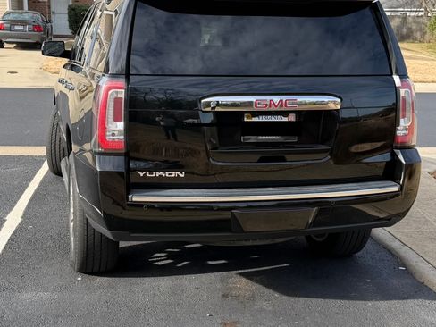 Used 2016 GMC Yukon Denali w/ Open Road Package AWD/4WD image 12