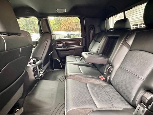 Used 2023 RAM 3500 Laramie w/ Night Edition image 9