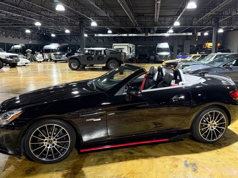 Used 2018 Mercedes-Benz SLC 300 image 8