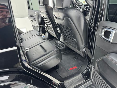 Used 2021 Jeep Wrangler Unlimited Rubicon w/ Trailer Tow Package image 8