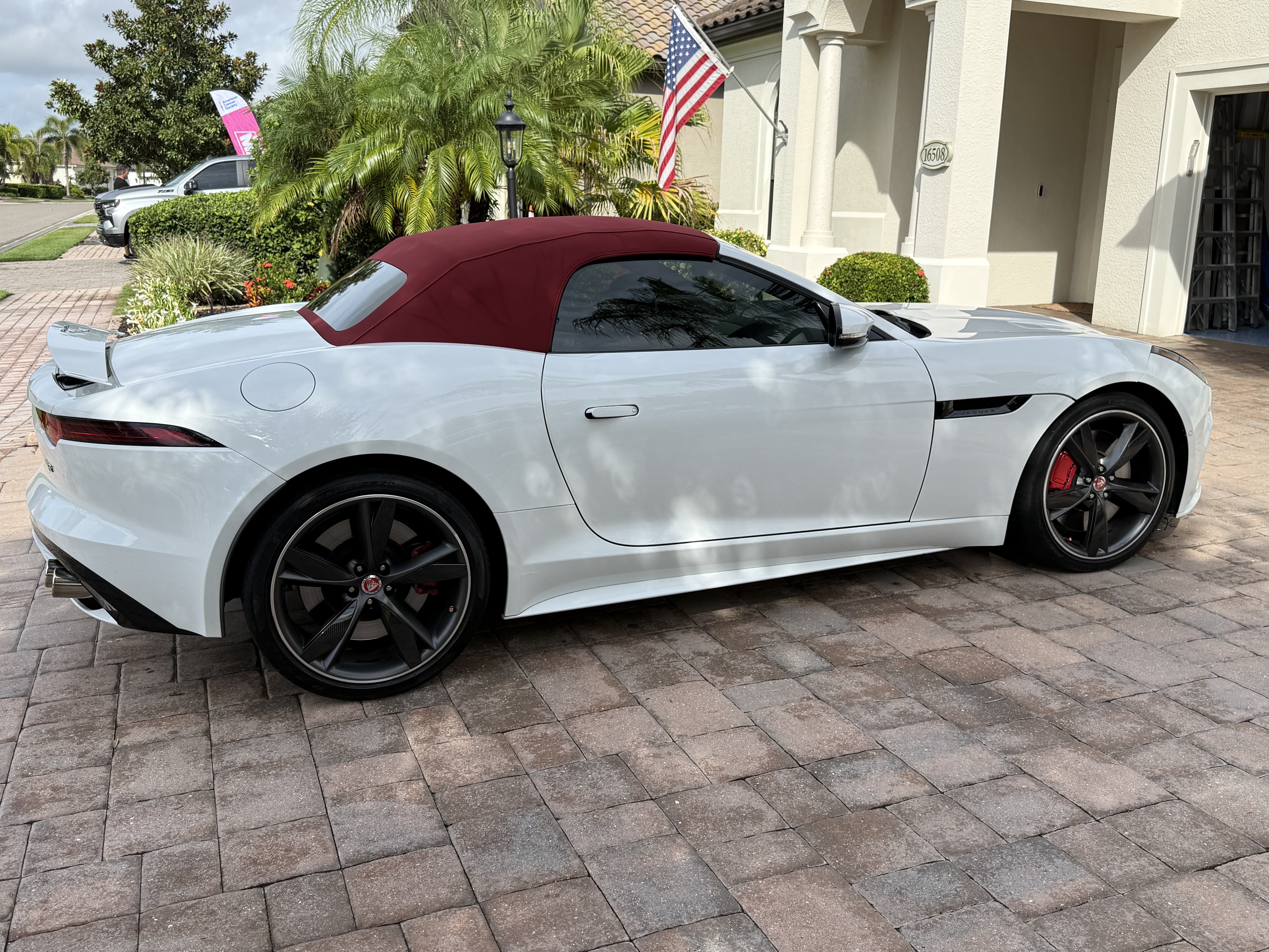Used 2019 Jaguar F-TYPE R AWD/4WD image 6