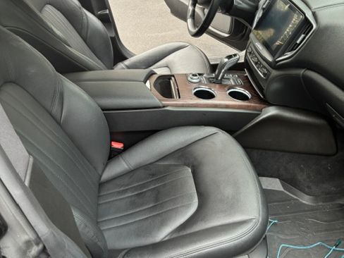 Used 2019 Maserati Ghibli S Q4 AWD/4WD image 19