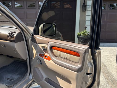 Used 2001 Lexus LX 470 470 Sport Utility 4D image 20