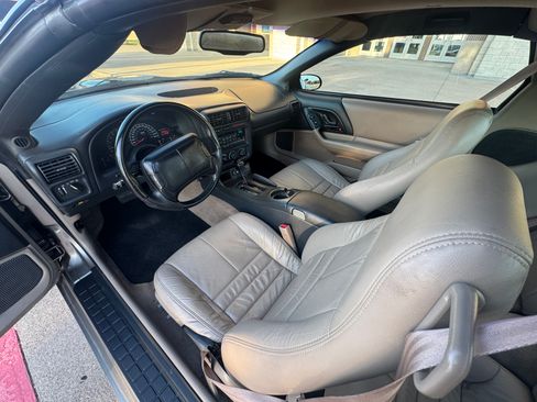 Used 1999 Chevrolet Camaro Z28 w/ SS Performance/Appearance Pkg RWD image 14