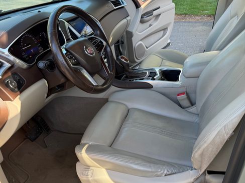 Used 2016 Cadillac SRX Premium AWD/4WD image 6