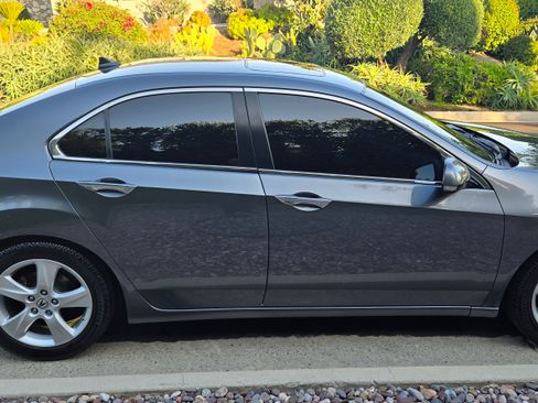 Used 2010 Acura TSX Sedan FWD image 2