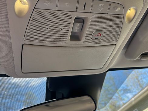 Used 2018 Nissan Rogue Sport SL w/ SL Premium Package image 9