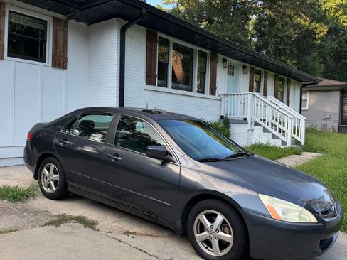 Used 2004 Honda Accord EX image 1