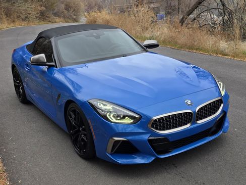 Used 2020 BMW Z4 M40i w/ Executive Package image 2