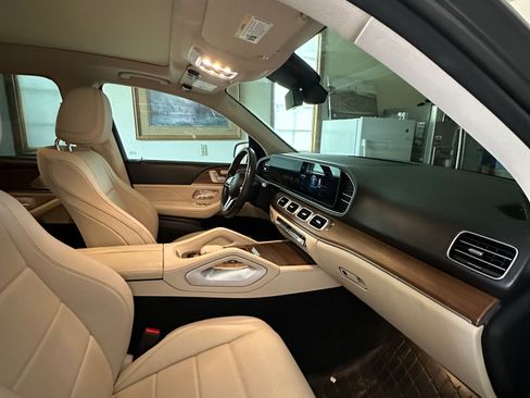 Used 2023 Mercedes-Benz GLE 350 4MATIC image 4