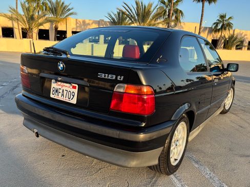 Used 1995 BMW 318ti Hatchback RWD image 5