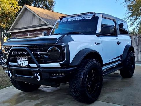 Used 2023 Ford Bronco Wildtrak image 1