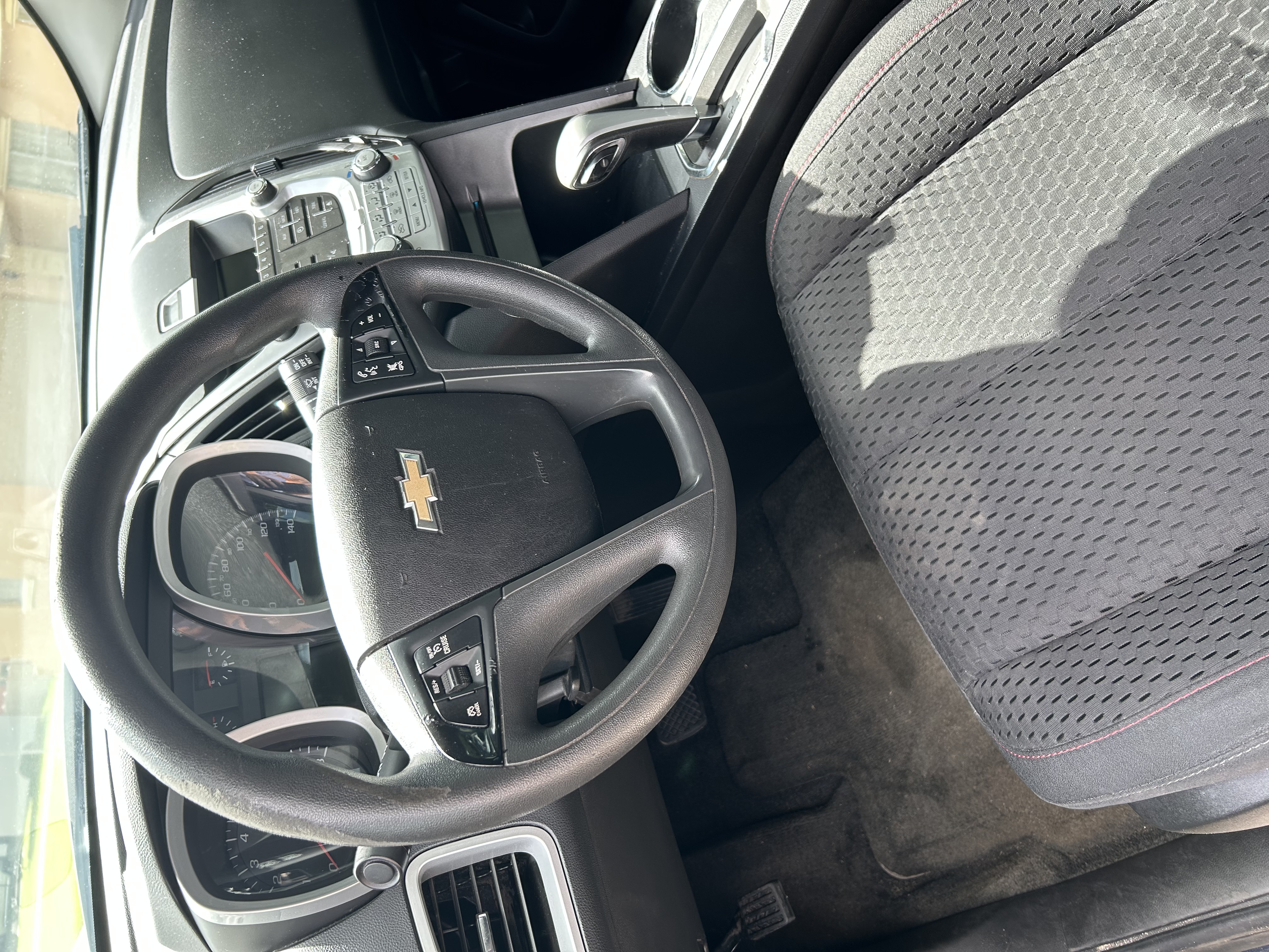 Used 2015 Chevrolet Equinox LS FWD image 23