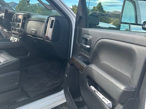 Used 2017 GMC Sierra 3500 Denali w/ Duramax Plus Package image 21