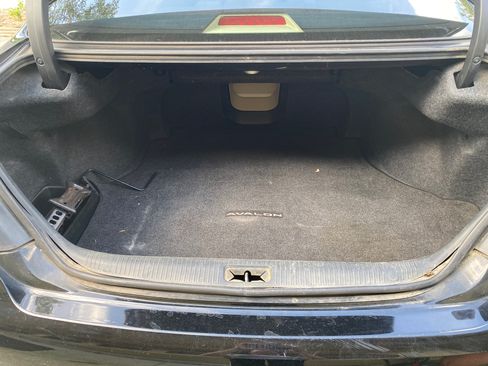 Used 2012 Toyota Avalon Limited image 9