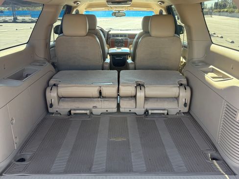 Used 2011 Chevrolet Suburban LT w/ Regional Value Package image 15