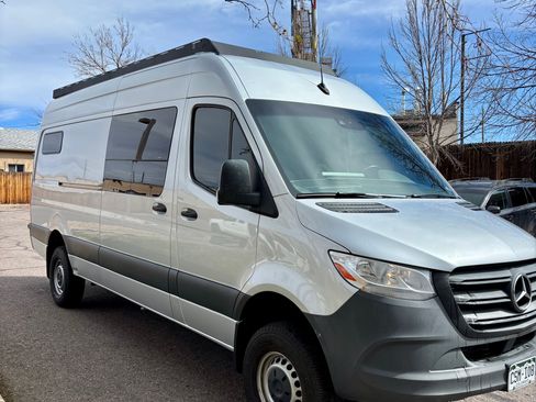 Used 2022 Mercedes-Benz Sprinter 2500 image 2