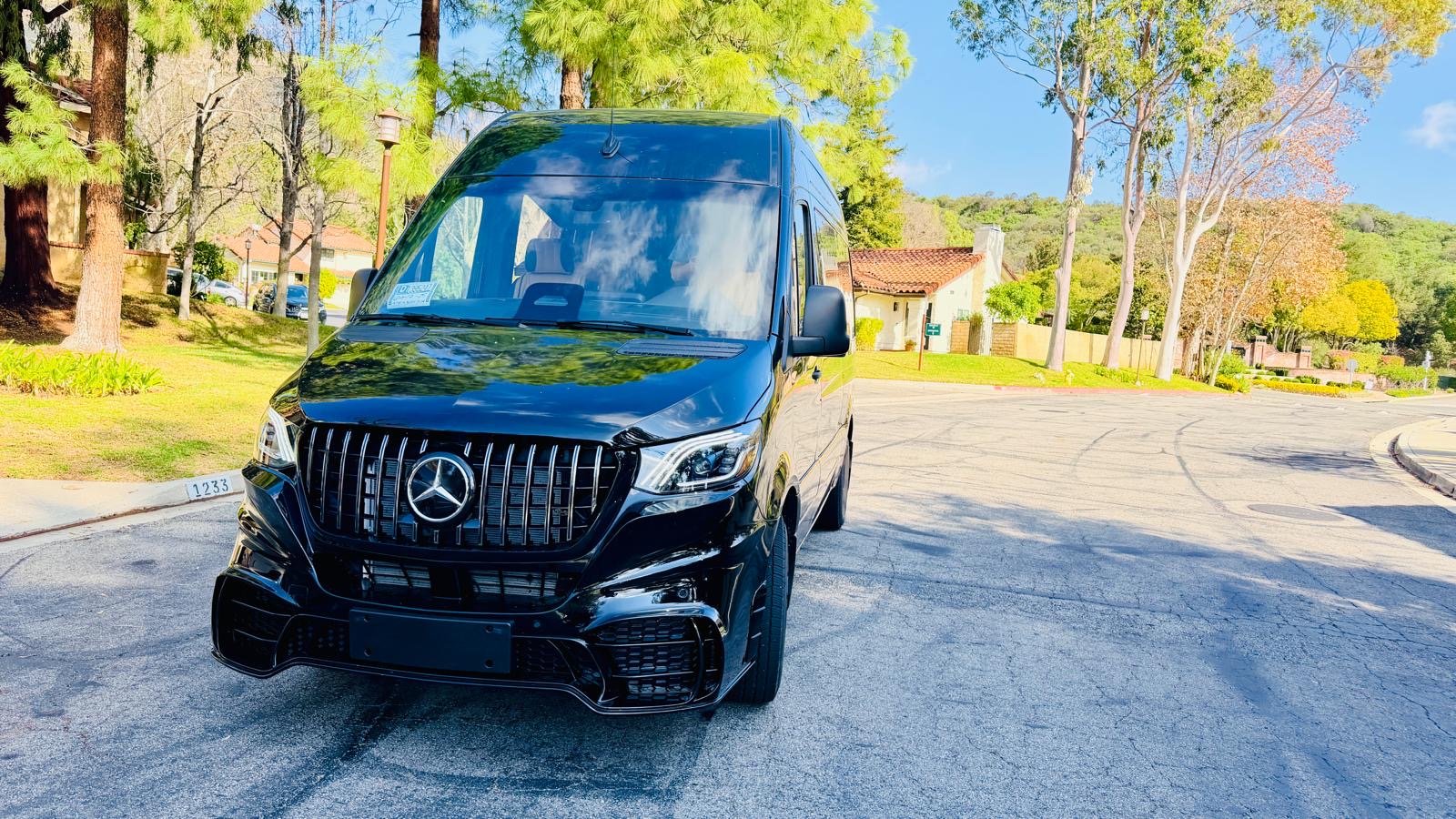 Used 2025 Mercedes-Benz Sprinter 2500 image 1