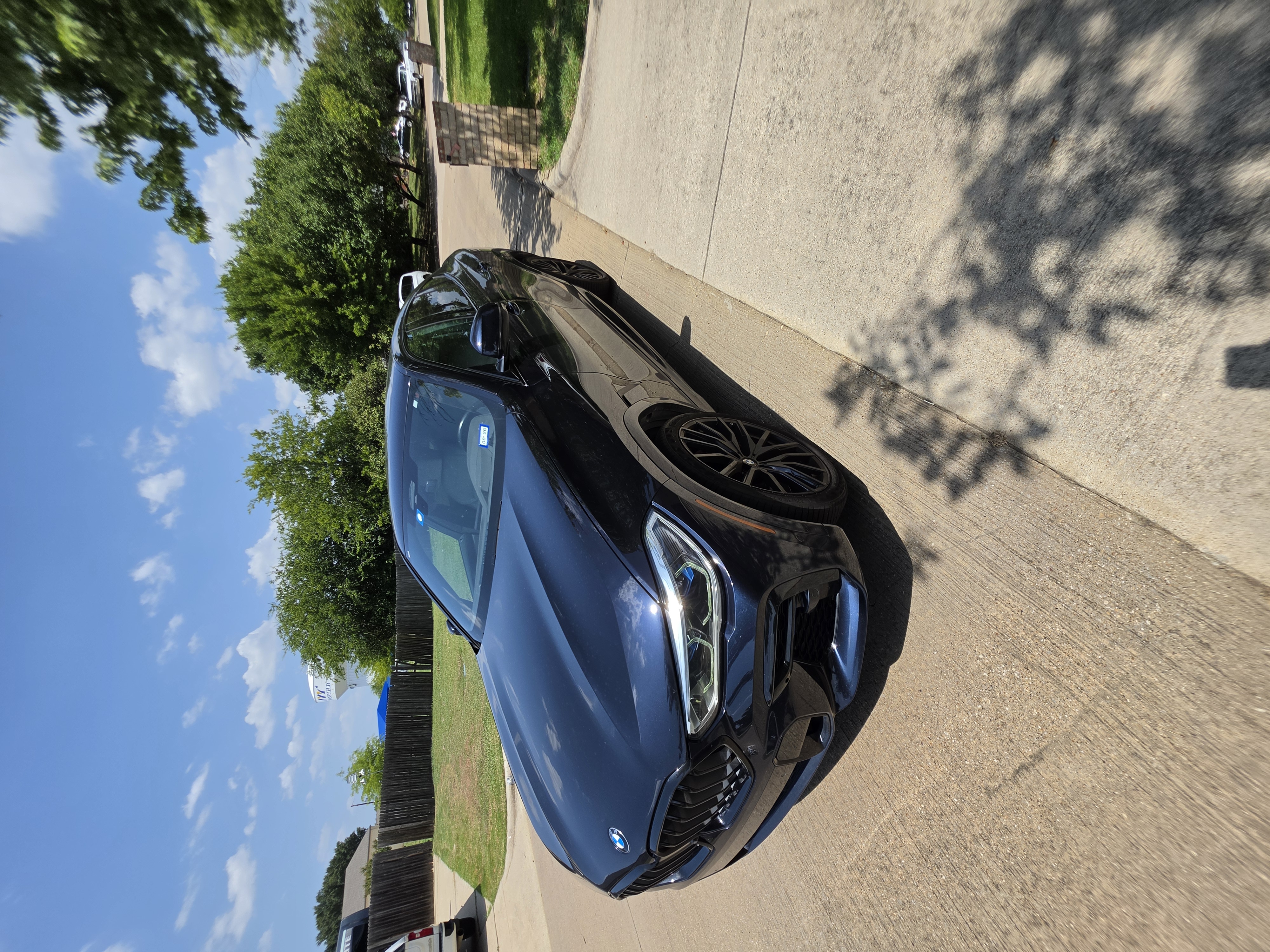 Used 2023 BMW X6 M50i w/ Executive Package AWD/4WD image 2