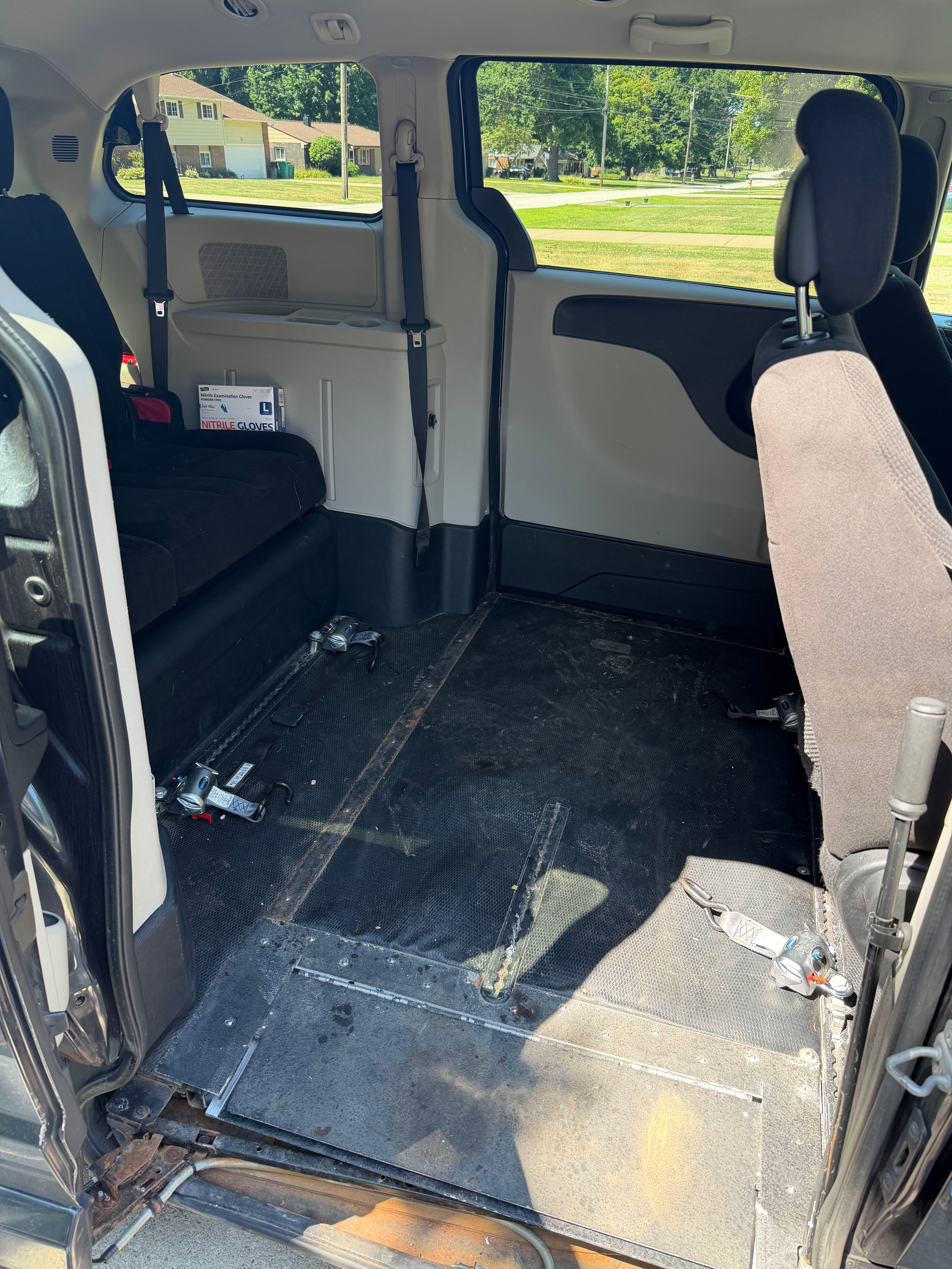 Used 2014 Dodge Grand Caravan SXT FWD image 5