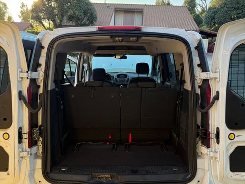 Used 2015 Ford Transit Connect XLT FWD image 6