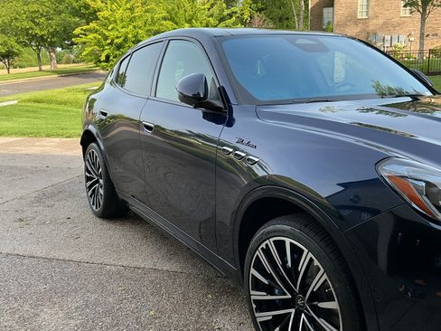 Used 2023 Maserati Grecale Modena AWD/4WD image 2
