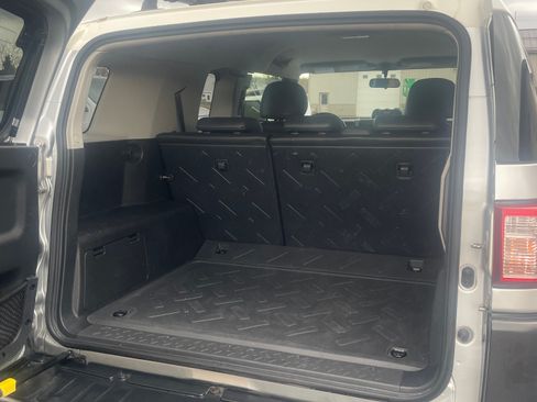 Used 2007 Toyota FJ Cruiser 4WD image 12