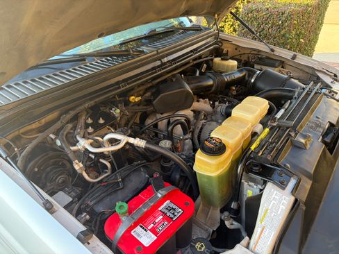 Used 2001 Ford Excursion XLT image 26