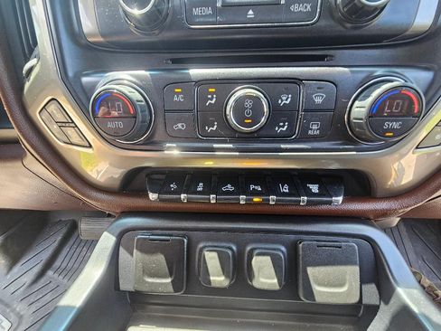 Used 2019 Chevrolet Silverado 3500 High Country image 9