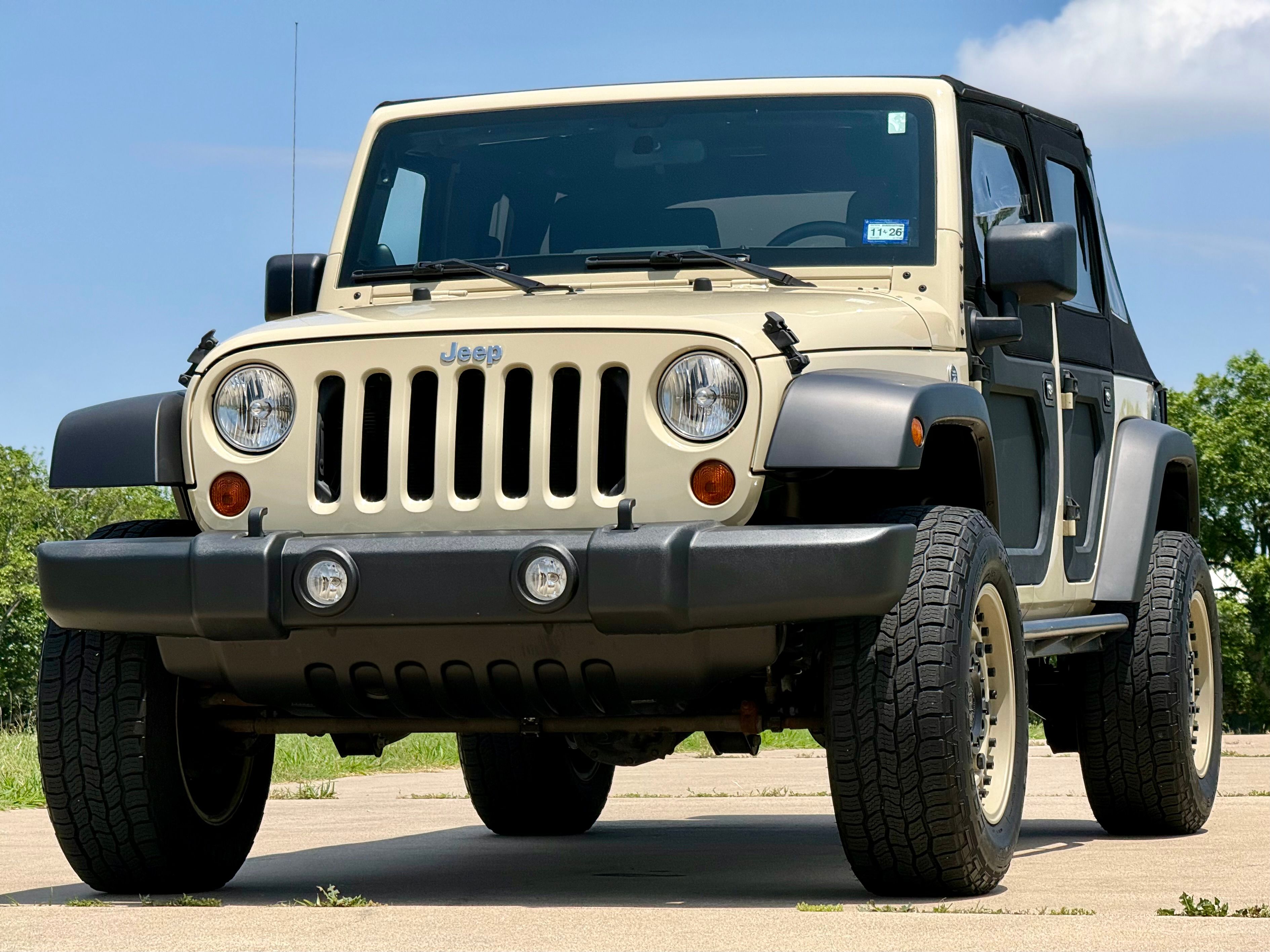 Used 2012 Jeep Wrangler Unlimited Sport AWD/4WD image 6