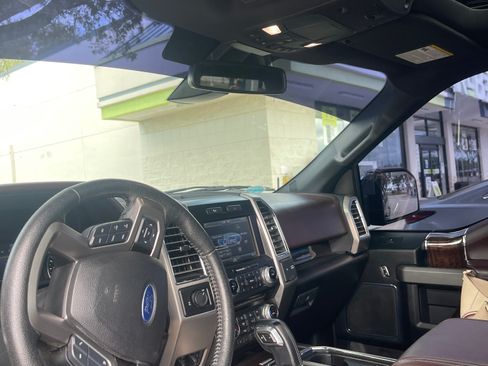 Used 2015 Ford F150 Platinum w/ Trailer Tow Package image 6