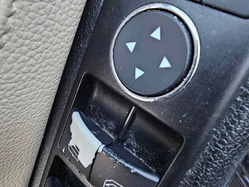 Used 2008 Mercedes-Benz C 350 Sport image 17