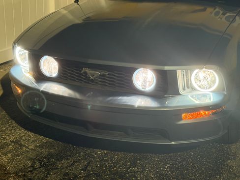 Used 2006 Ford Mustang GT Premium RWD image 12