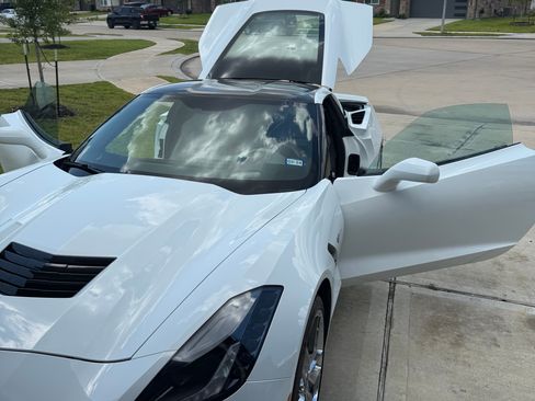 Used 2015 Chevrolet Corvette Stingray Coupe w/ 3LT Preferred Equipment Group image 18