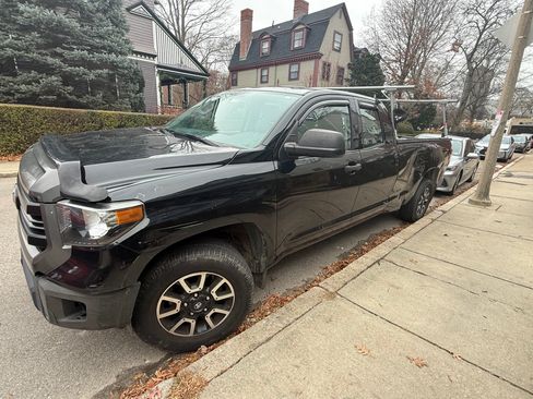 Used 2014 Toyota Tundra SR image 1