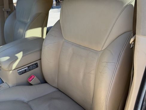 Used 2013 Lexus LX 570 4WD w/ Luxury Pkg image 9