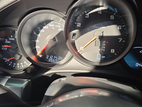 Used 2017 Porsche 911 Carrera image 16