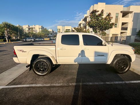 Used 2013 Toyota Tacoma PreRunner w/ TRD Sport Pkg RWD image 30