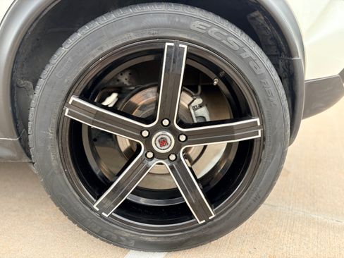 Used 2016 Nissan Juke SV image 19