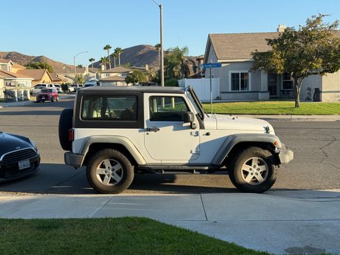 Used 2015 Jeep Wrangler Sport w/ Quick Order Package 24S AWD/4WD image 1