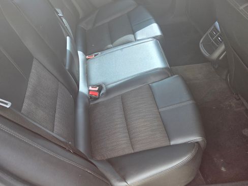 Used 2016 Chevrolet Impala LT w/ Convenience Package image 12