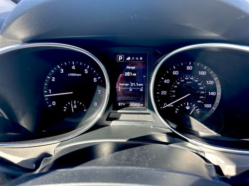 Used 2017 Hyundai Santa Fe Sport image 16