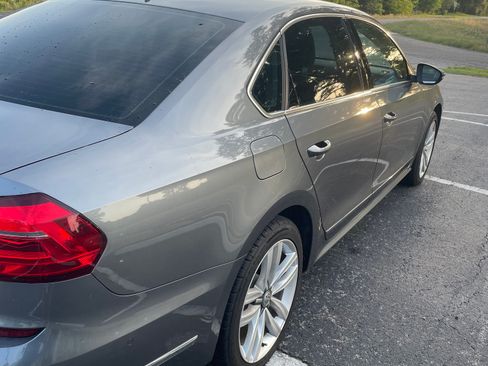 Used 2016 Volkswagen Passat 3.6 SEL Premium FWD image 1