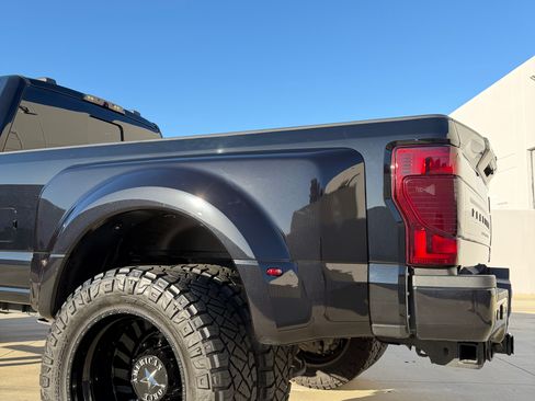 Used 2021 Ford F450 Platinum w/ FX4 Off-Road Package image 15