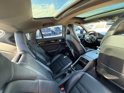 Used 2018 Porsche Panamera 4S image 11