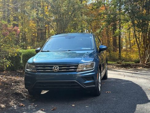Used 2018 Volkswagen Tiguan SE image 8