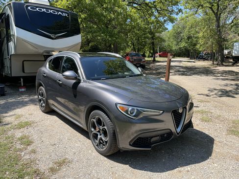 Used 2019 Alfa Romeo Stelvio Ti image 14