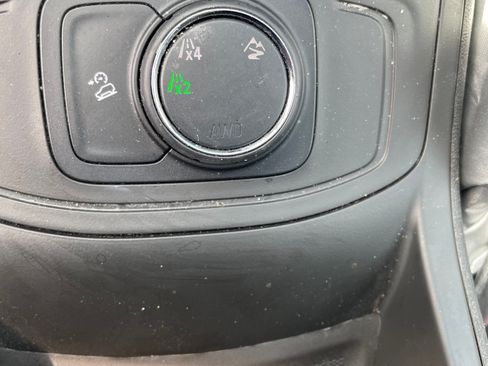 Used 2018 GMC Terrain SLE image 29