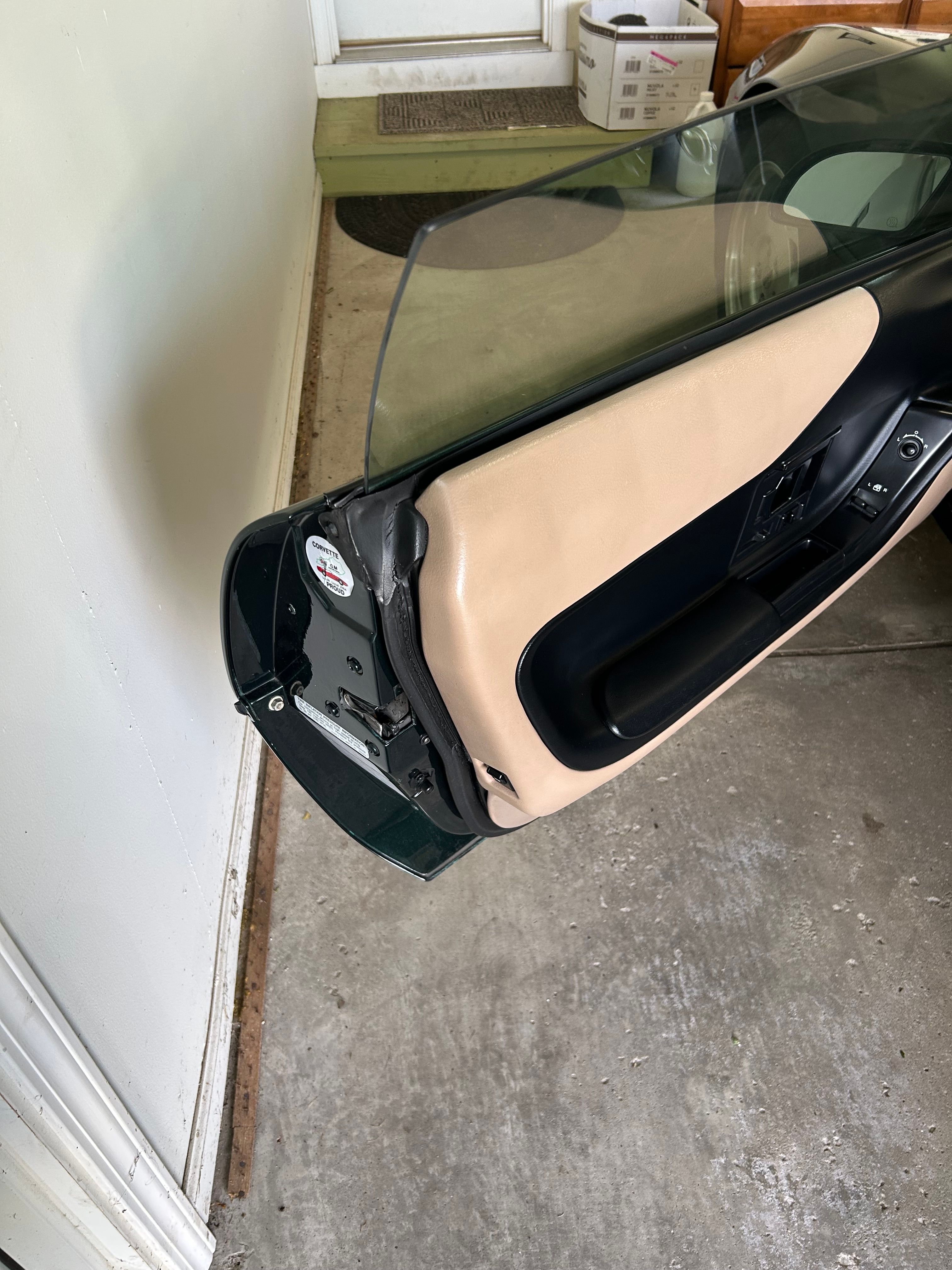 Used 1994 Chevrolet Corvette Coupe RWD image 5
